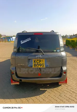 Toyota Sienta 2011 Gray