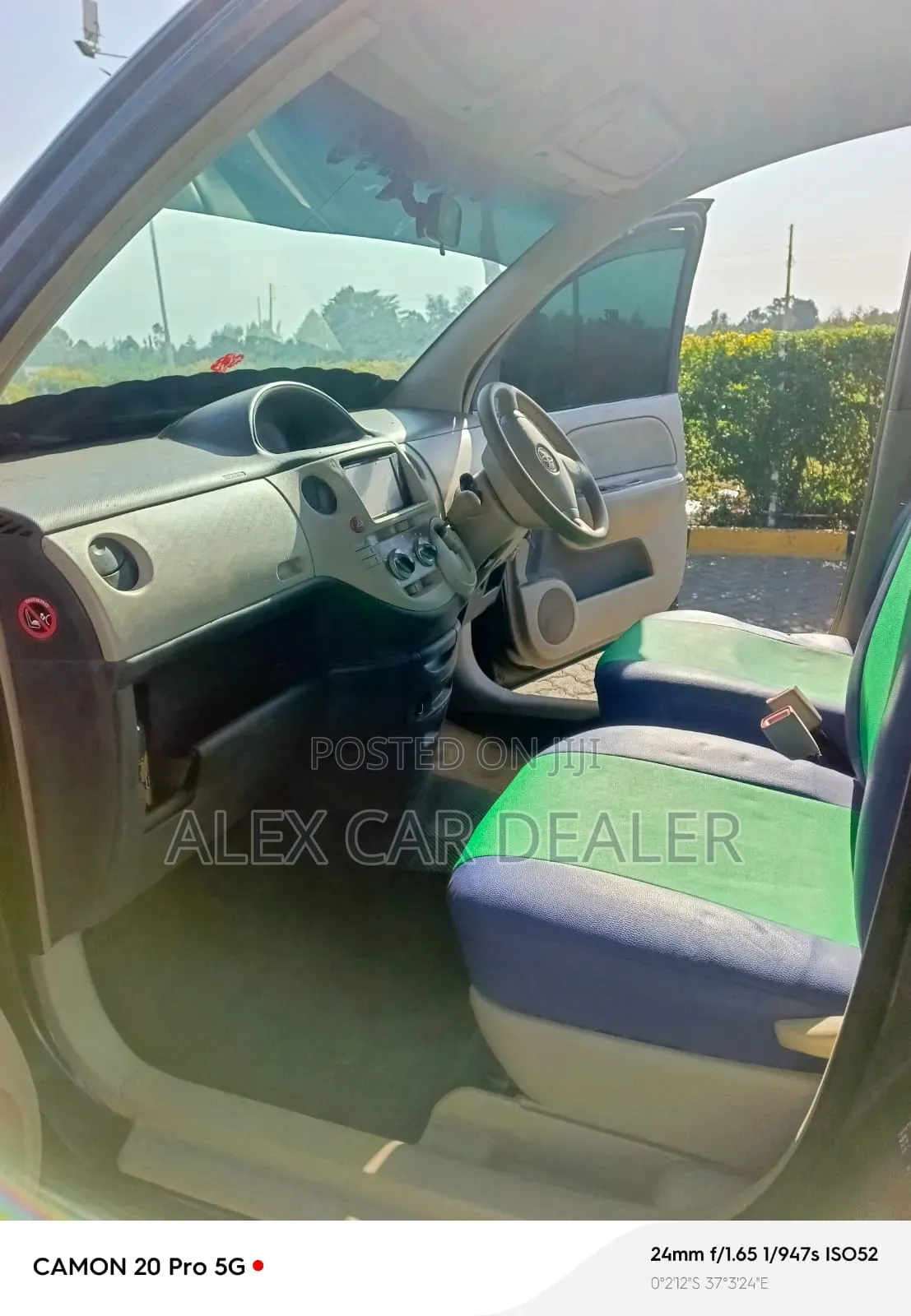 Toyota Sienta 2011 Gray