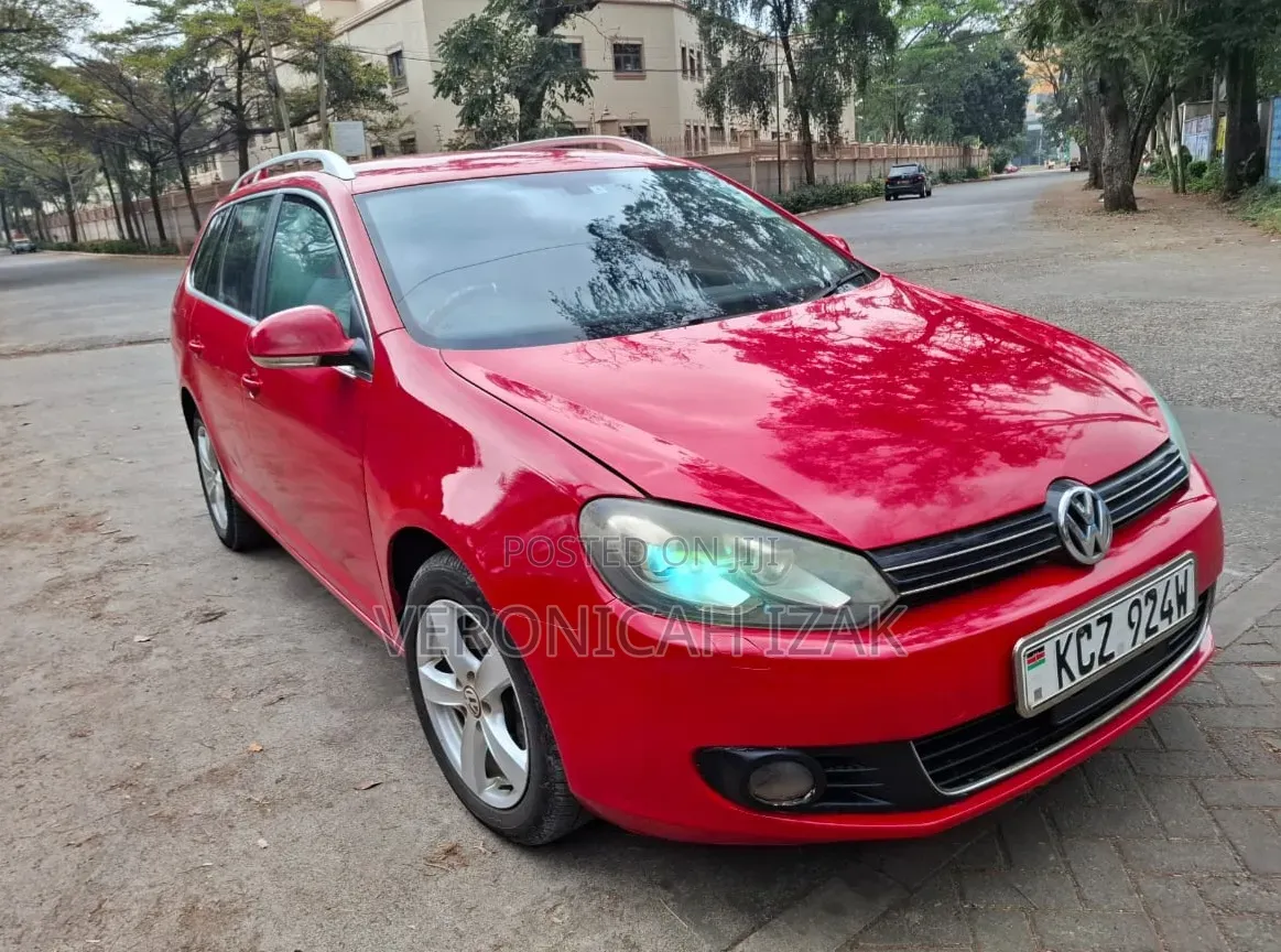 Volkswagen Golf 2013 Red