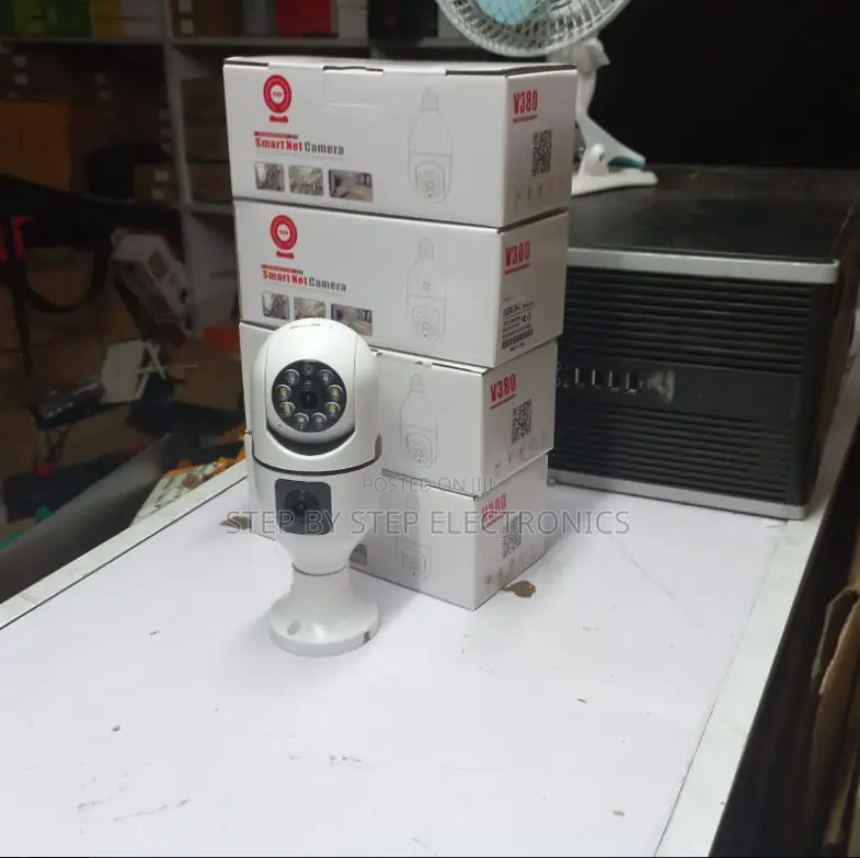 Versatile Remote Monitoring Dual Lens PTZ WiFi Bulb Camera