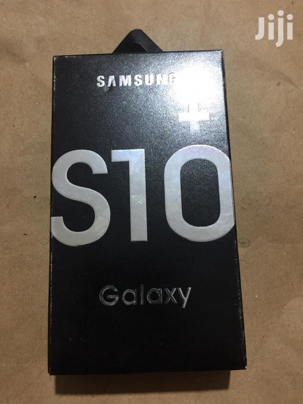 Samsung Fast Charger - main view