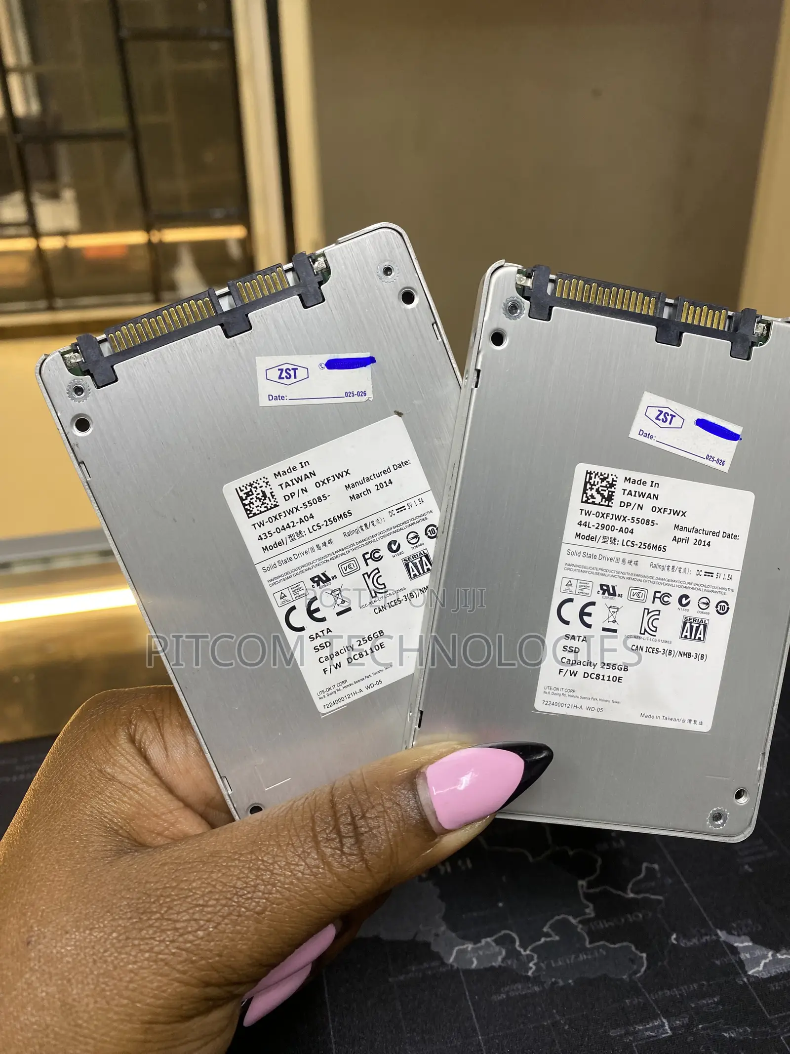 256gb 2.5 SSD