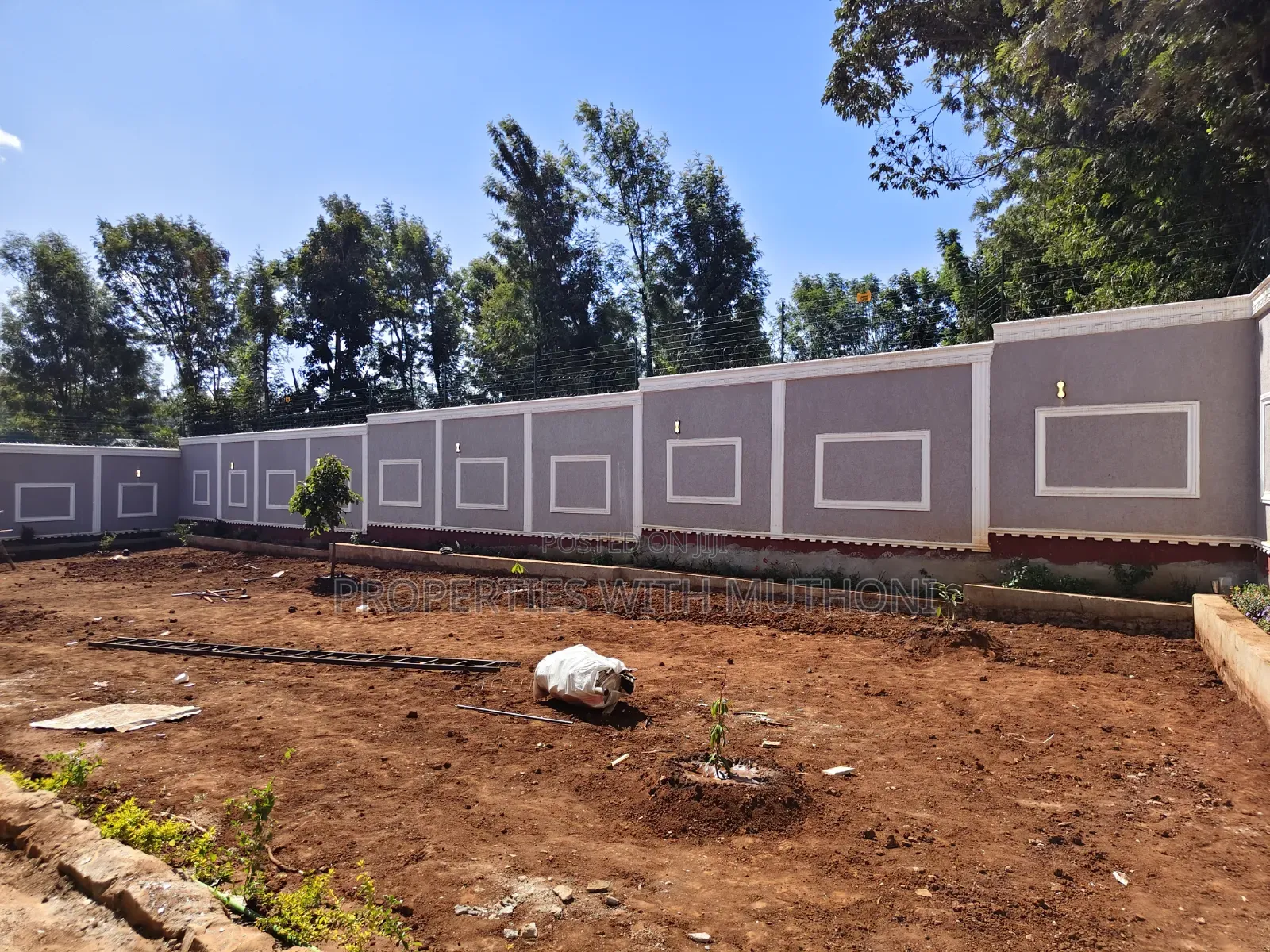 6bdrm Maisonette in Kibiku for sale