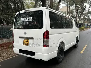 Toyota HiAce 2012 White