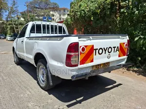 Toyota Hilux 2014