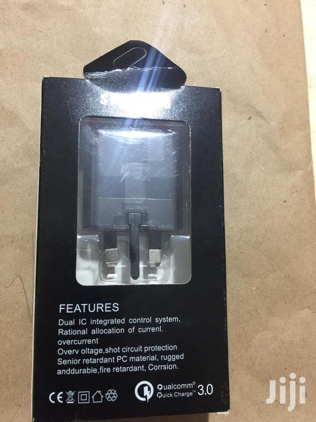 Samsung Fast Charger - main view