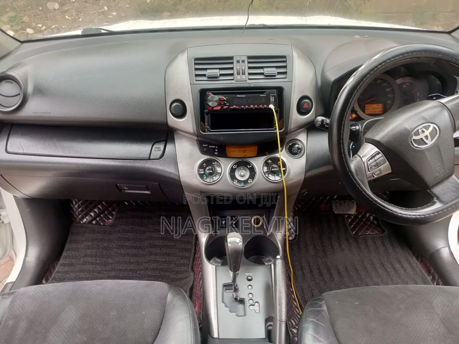 Toyota Vanguard 2009 Off white