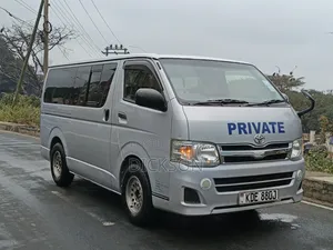 Toyota HiAce 2014 Silver