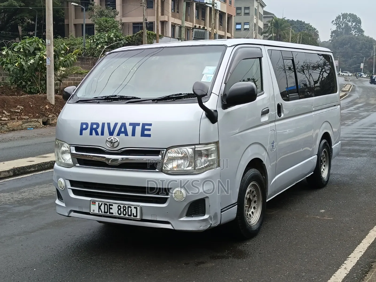 Toyota HiAce 2014 Silver