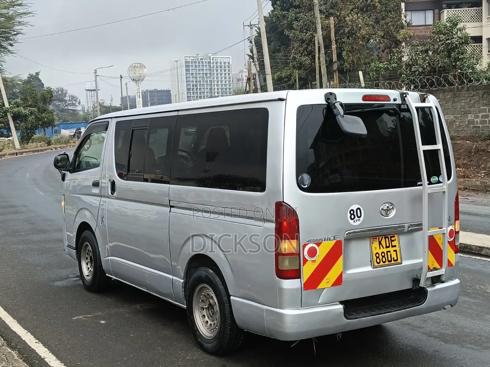 Toyota HiAce 2014 Silver