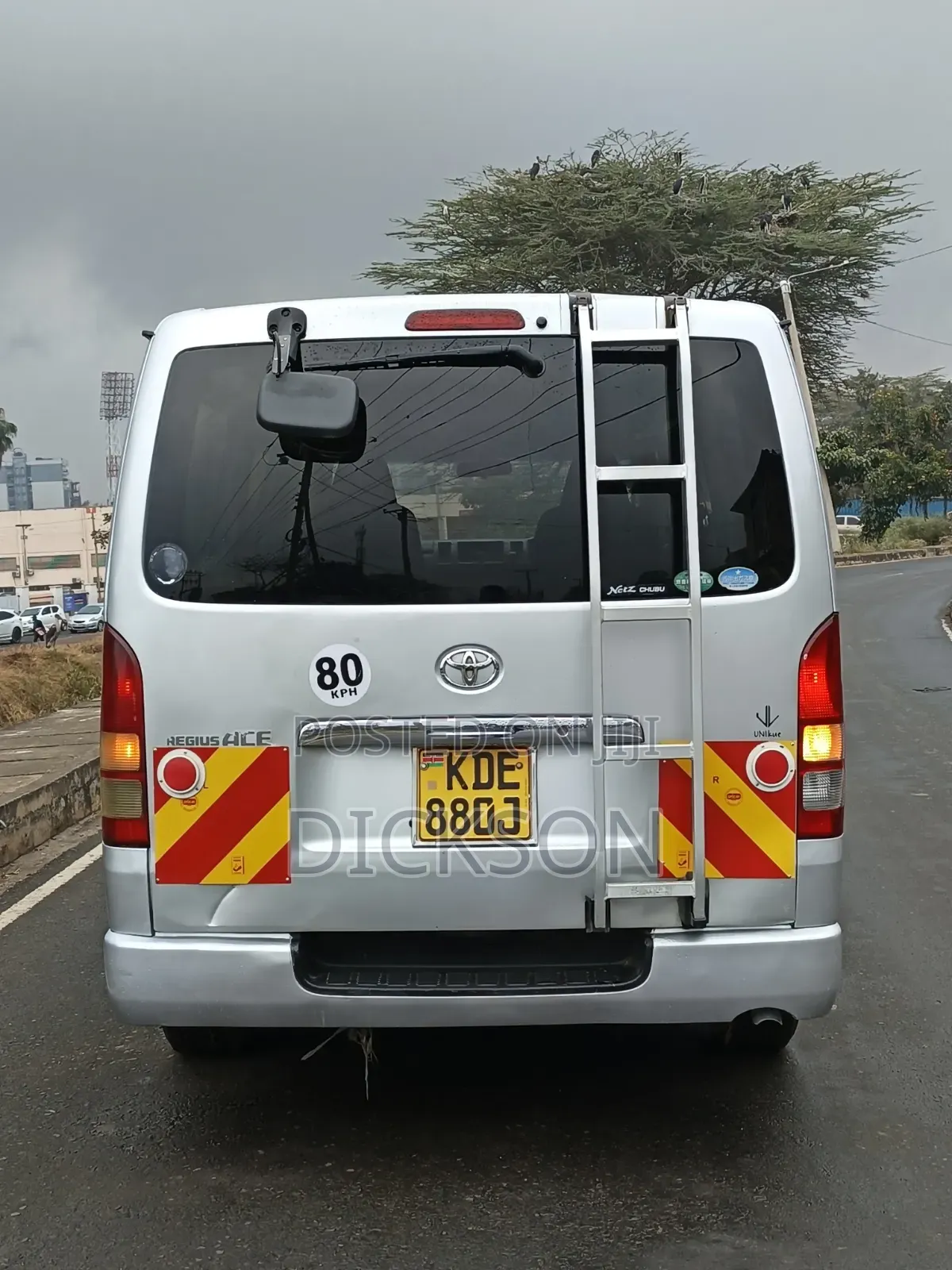 Toyota HiAce 2014 Silver
