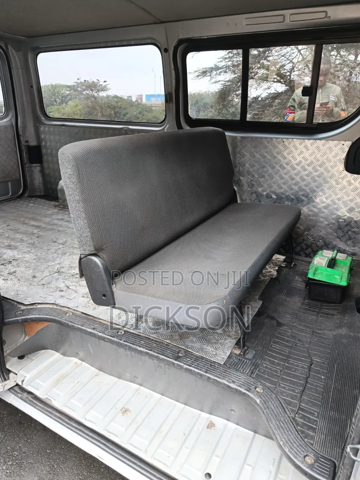 Toyota HiAce 2014 Silver