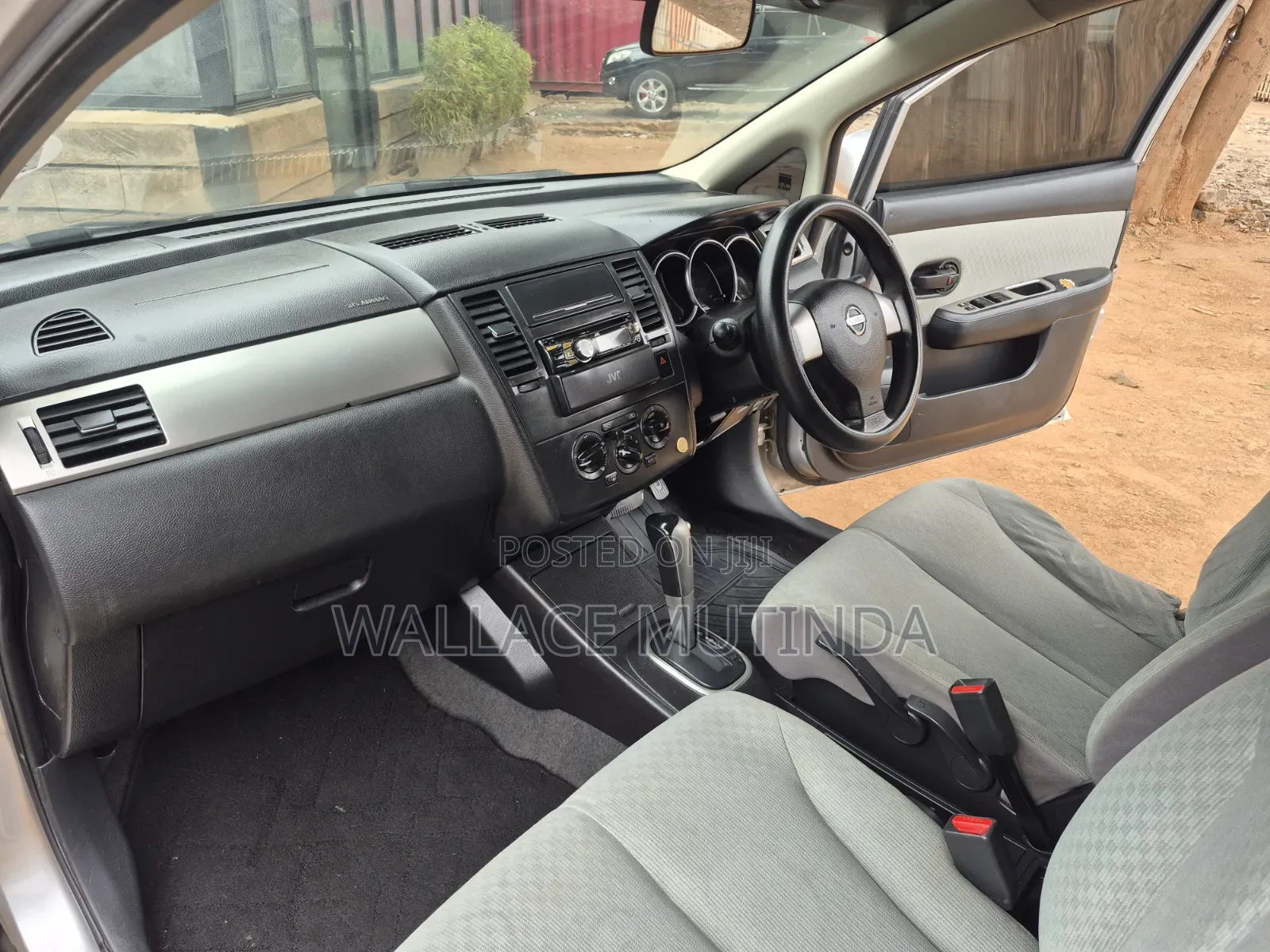 Nissan Tiida 2007 Silver