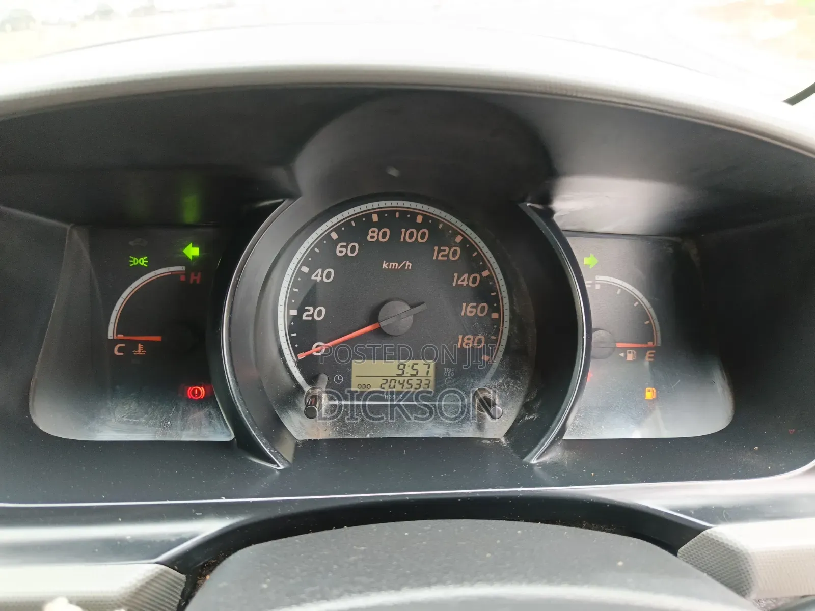Toyota HiAce 2014 Silver