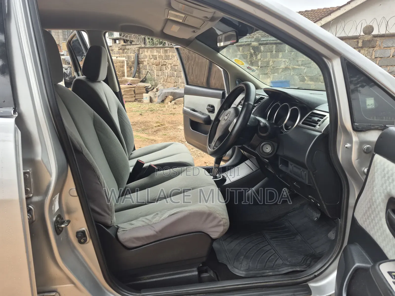 Nissan Tiida 2007 Silver