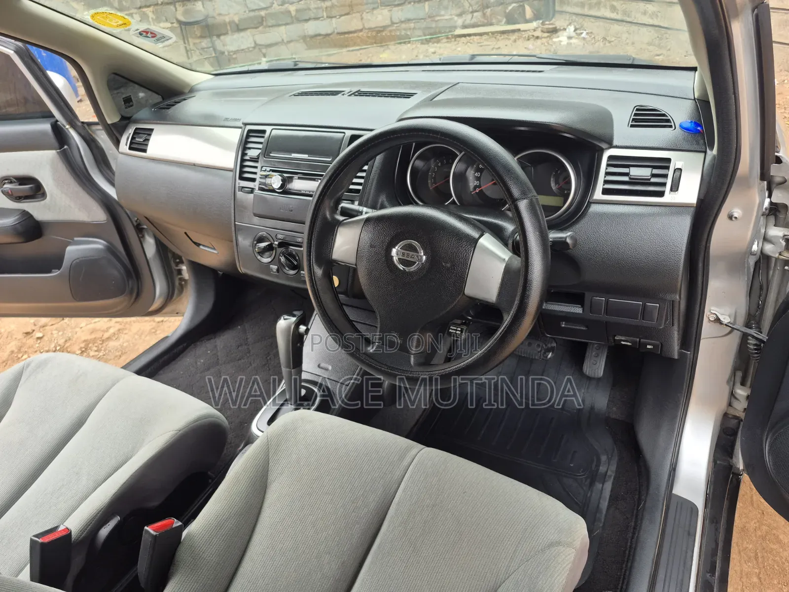 Nissan Tiida 2007 Silver