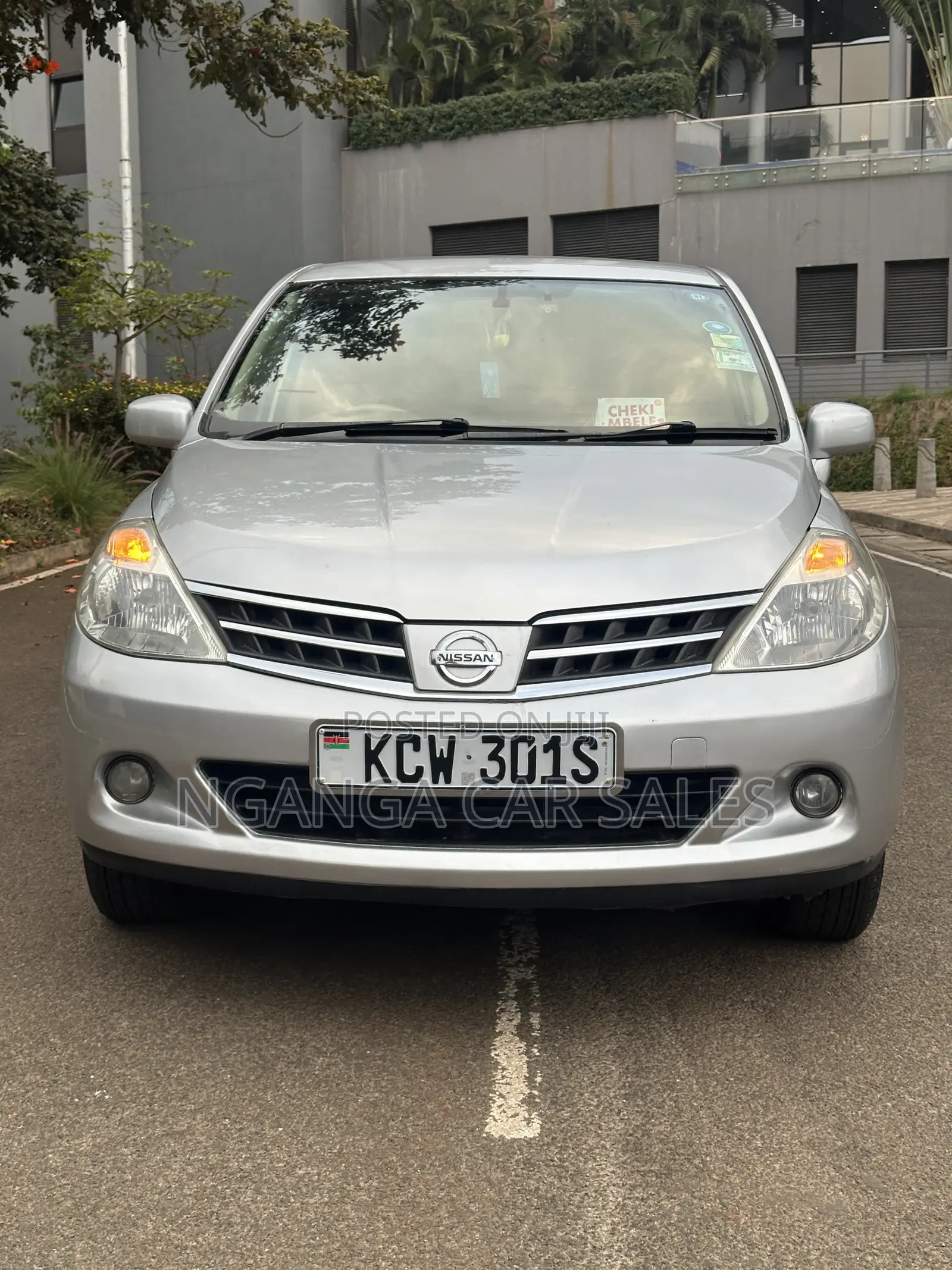 Nissan Tiida 2012 Silver