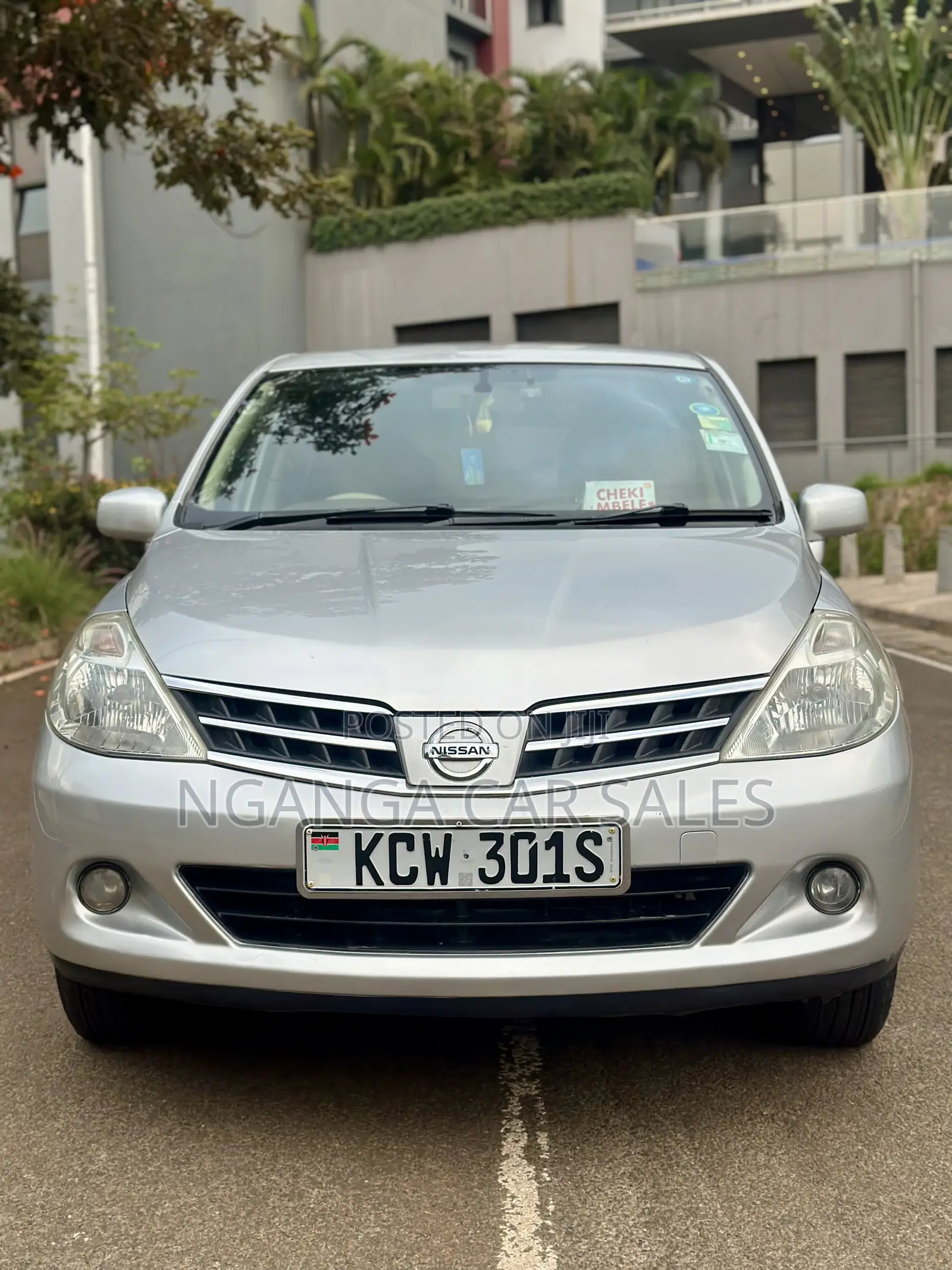 Nissan Tiida 2012 Silver
