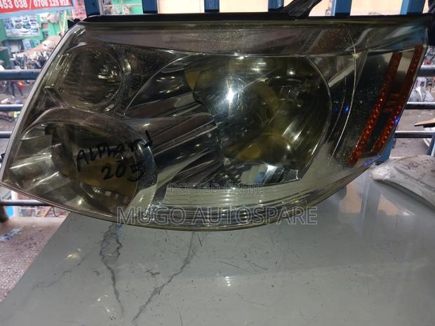 Toyota Alphard 2005 Headlight