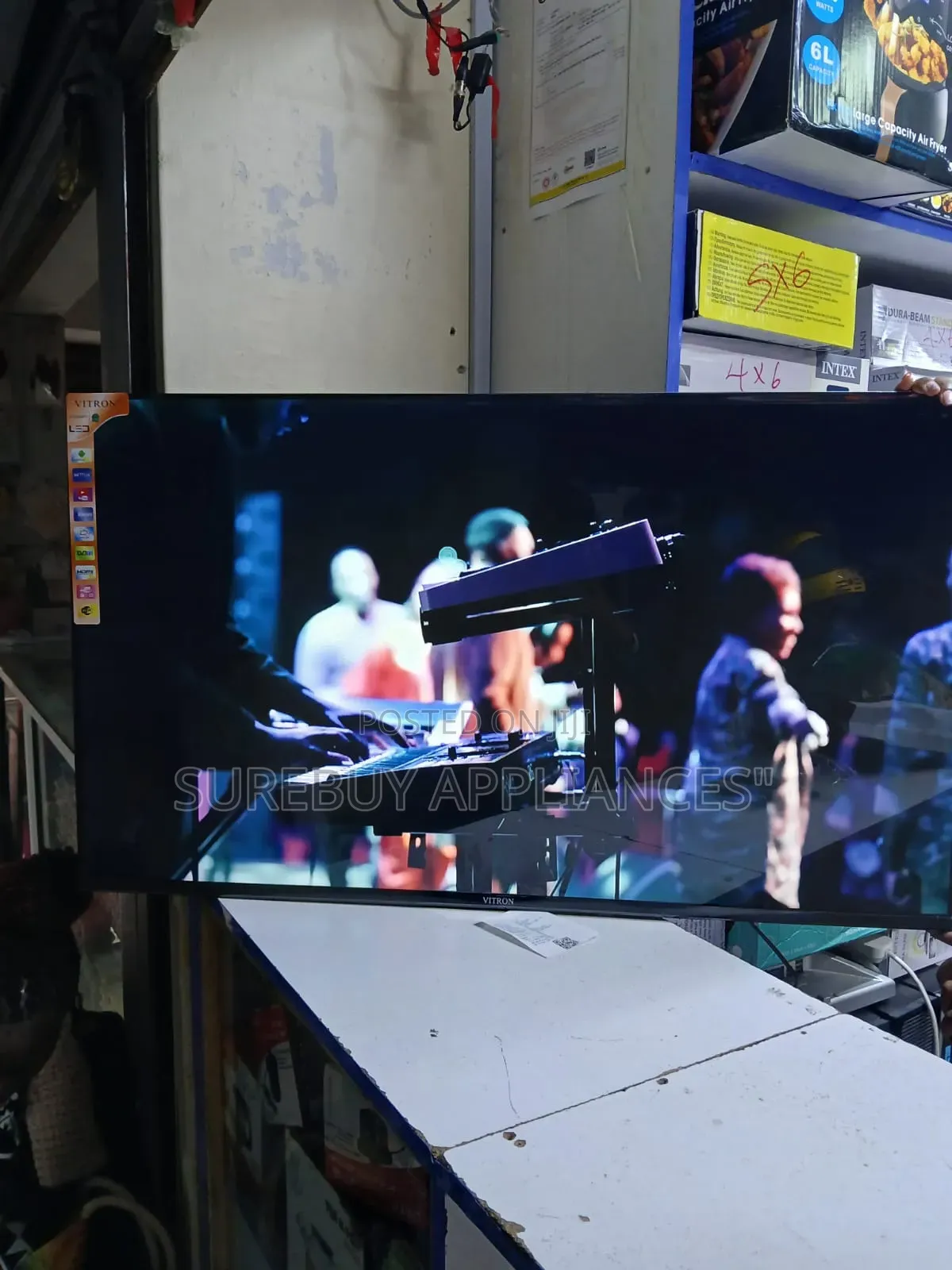Smart 32 Inches Frameless