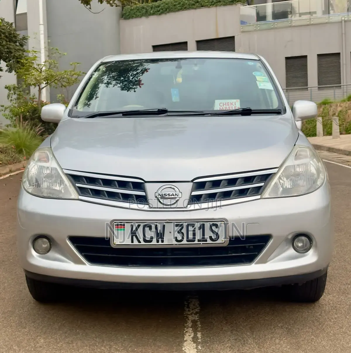 Nissan Tiida 2012 Silver