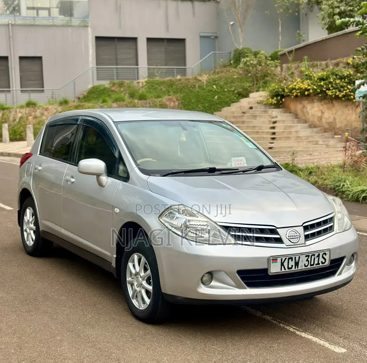 Nissan Tiida 2012 Silver