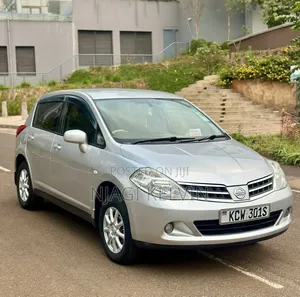 Nissan Tiida 2012 Silver
