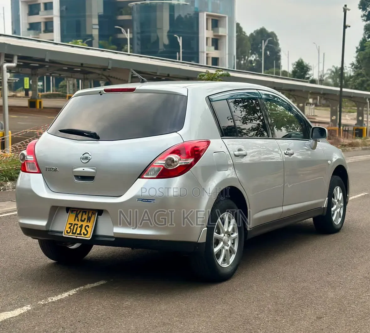 Nissan Tiida 2012 Silver