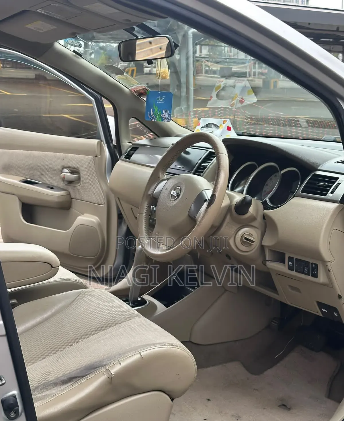 Nissan Tiida 2012 Silver