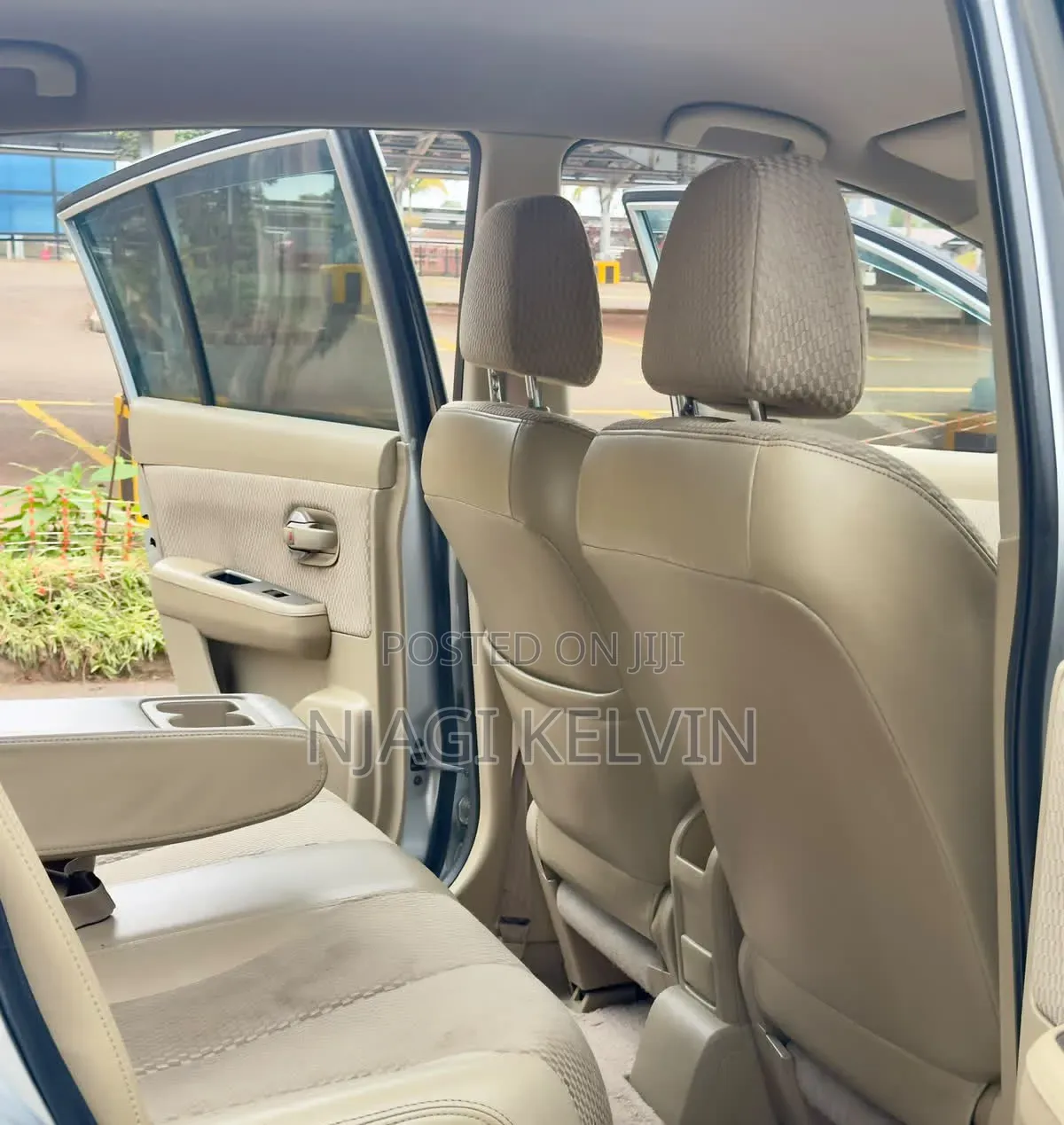Nissan Tiida 2012 Silver