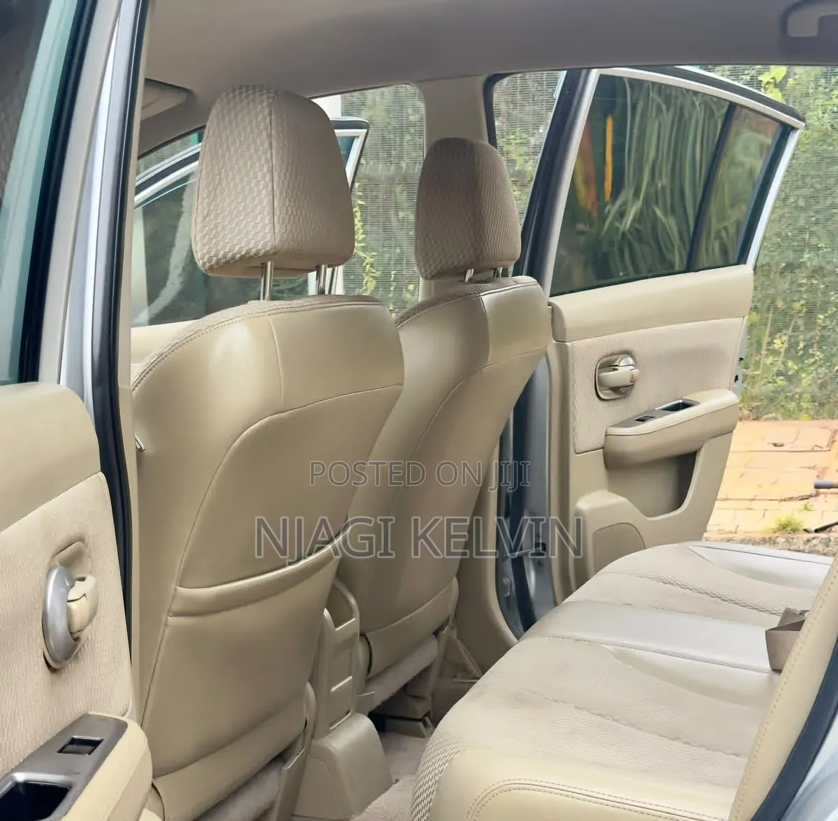 Nissan Tiida 2012 Silver