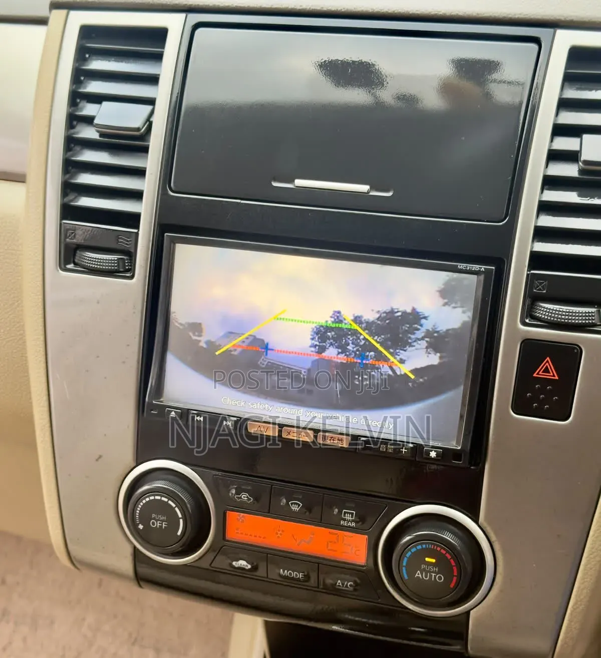 Nissan Tiida 2012 Silver