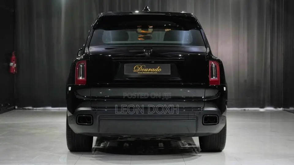 Rolls-Royce Cullinan Black Badge 2022 Black