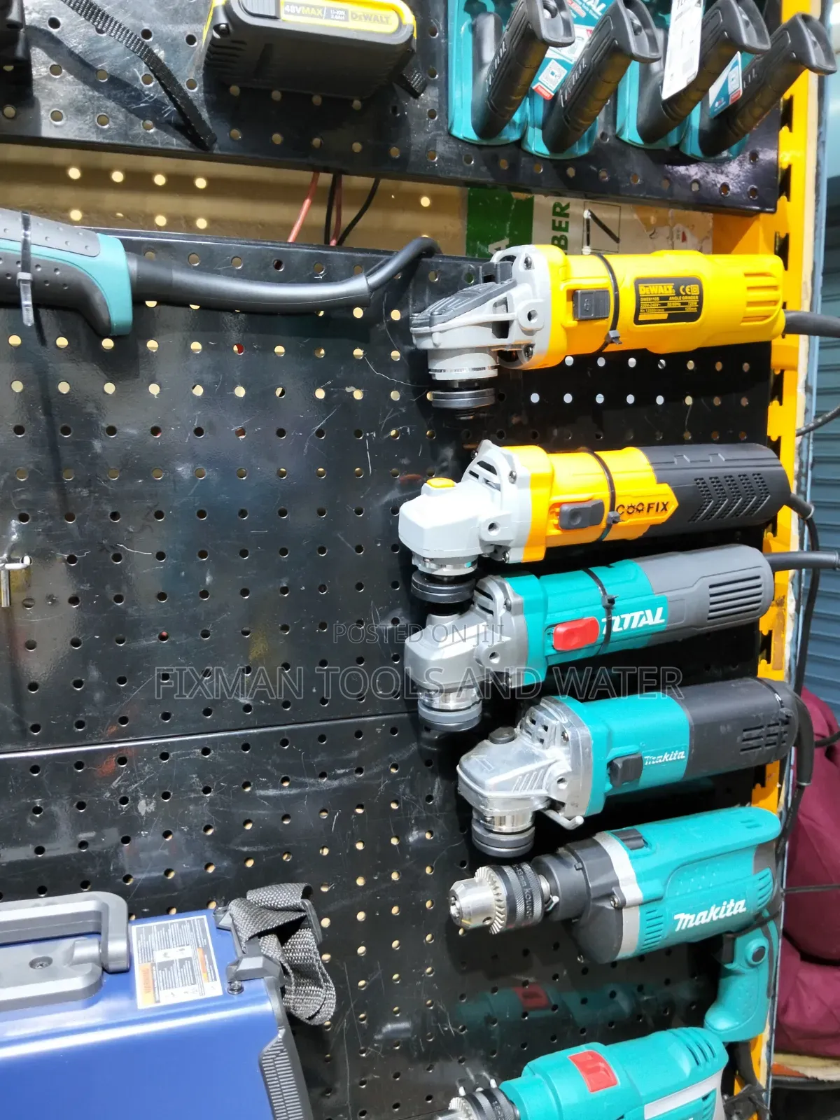Makita Angle Grinder 840 Watts 240V With Free Disc 1 Year Warranty