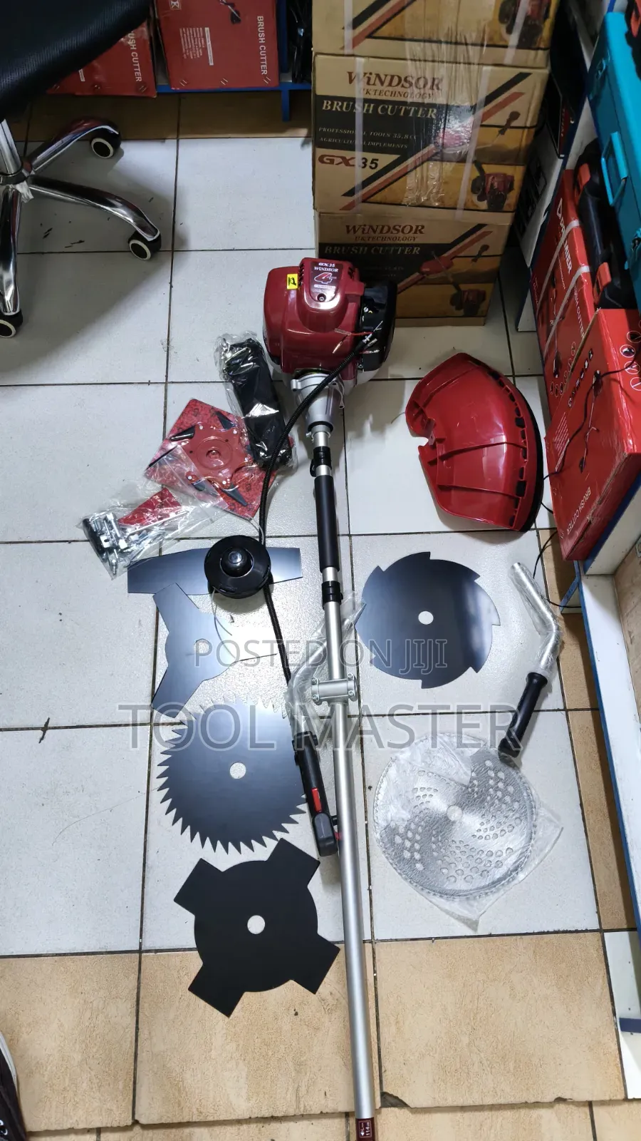 Windsor 4 Stroke Petrol Engine Brush Cutter/8 Blades Brush Cutter
