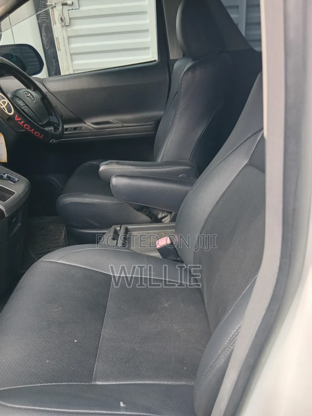 Toyota Alphard 2012 White