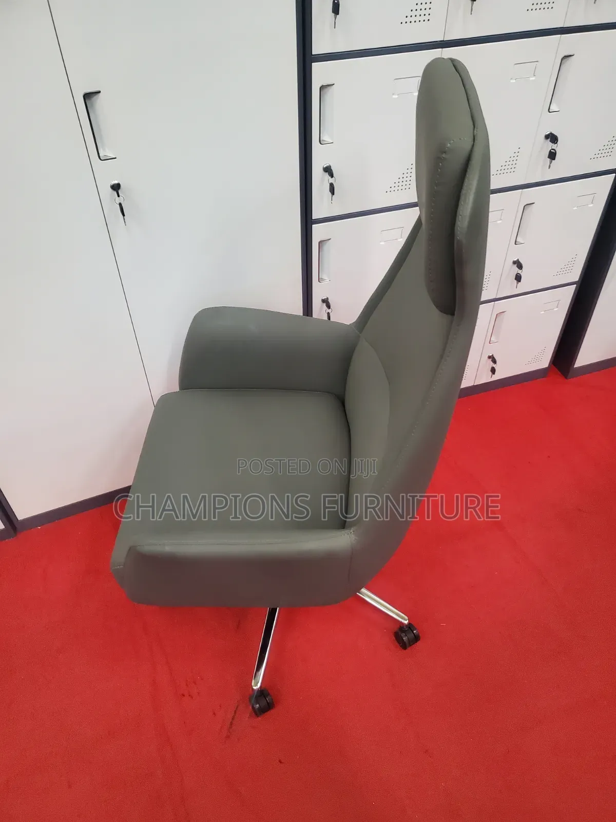 Grey Vanguard Executive Office Chair