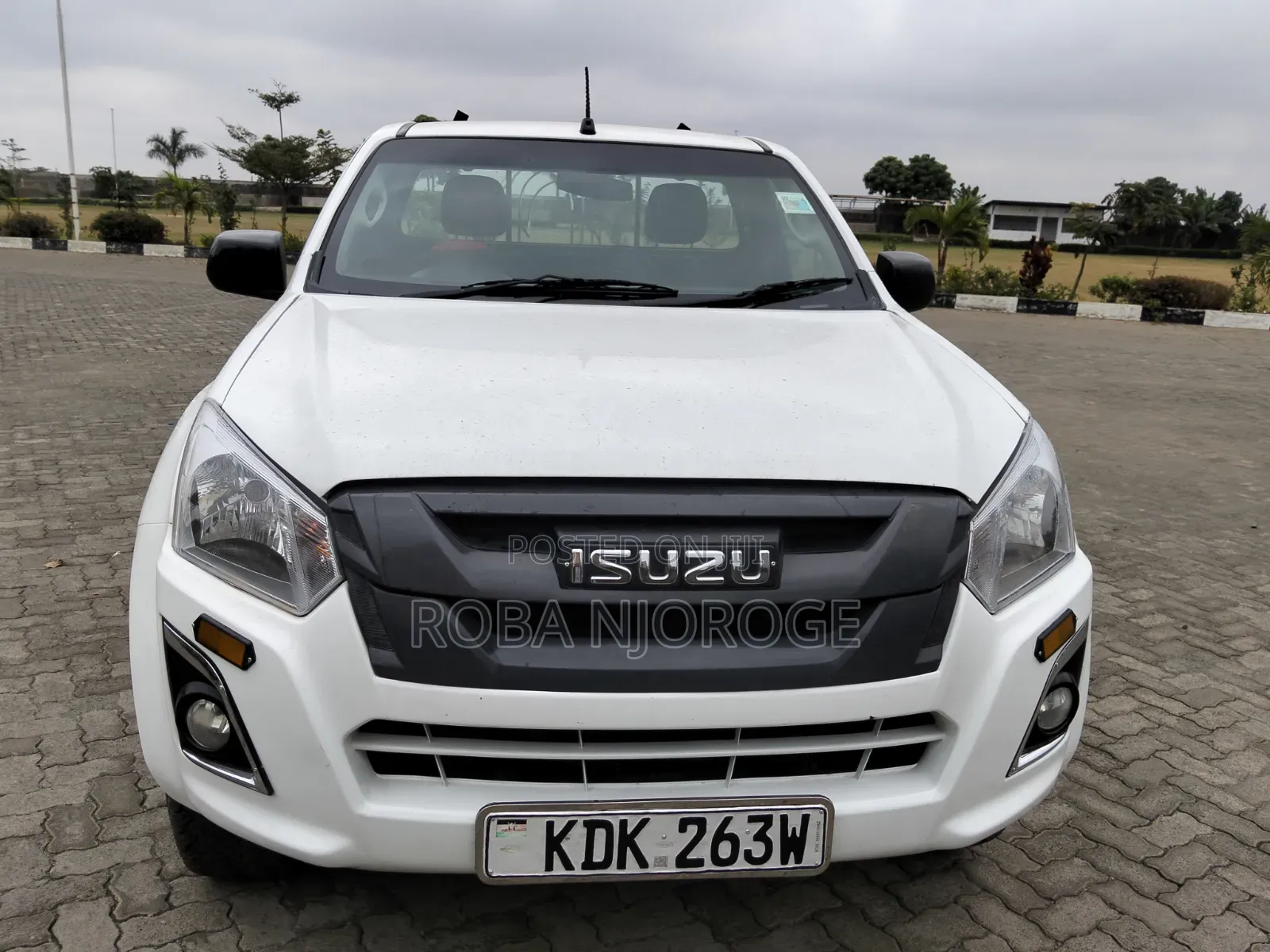 Isuzu D-MAX 2023 Pearl
