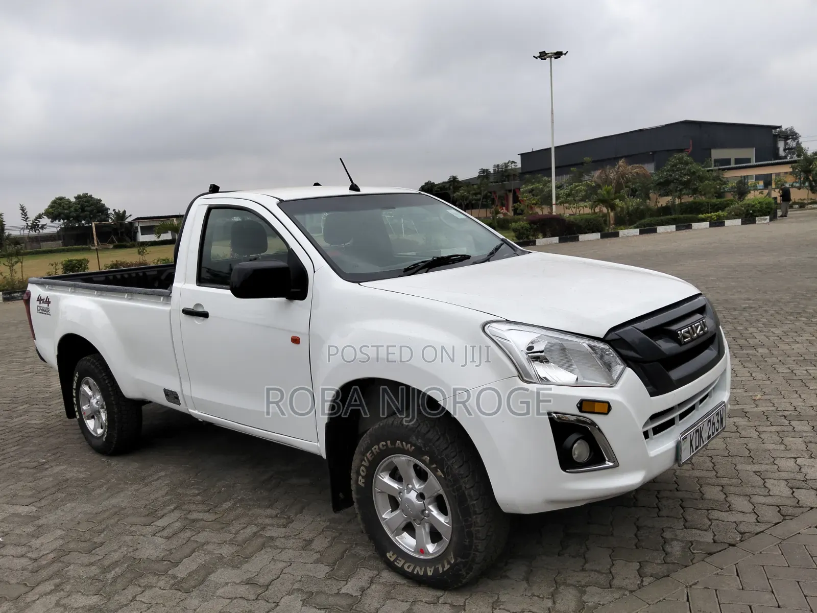 Isuzu D-MAX 2023 Pearl