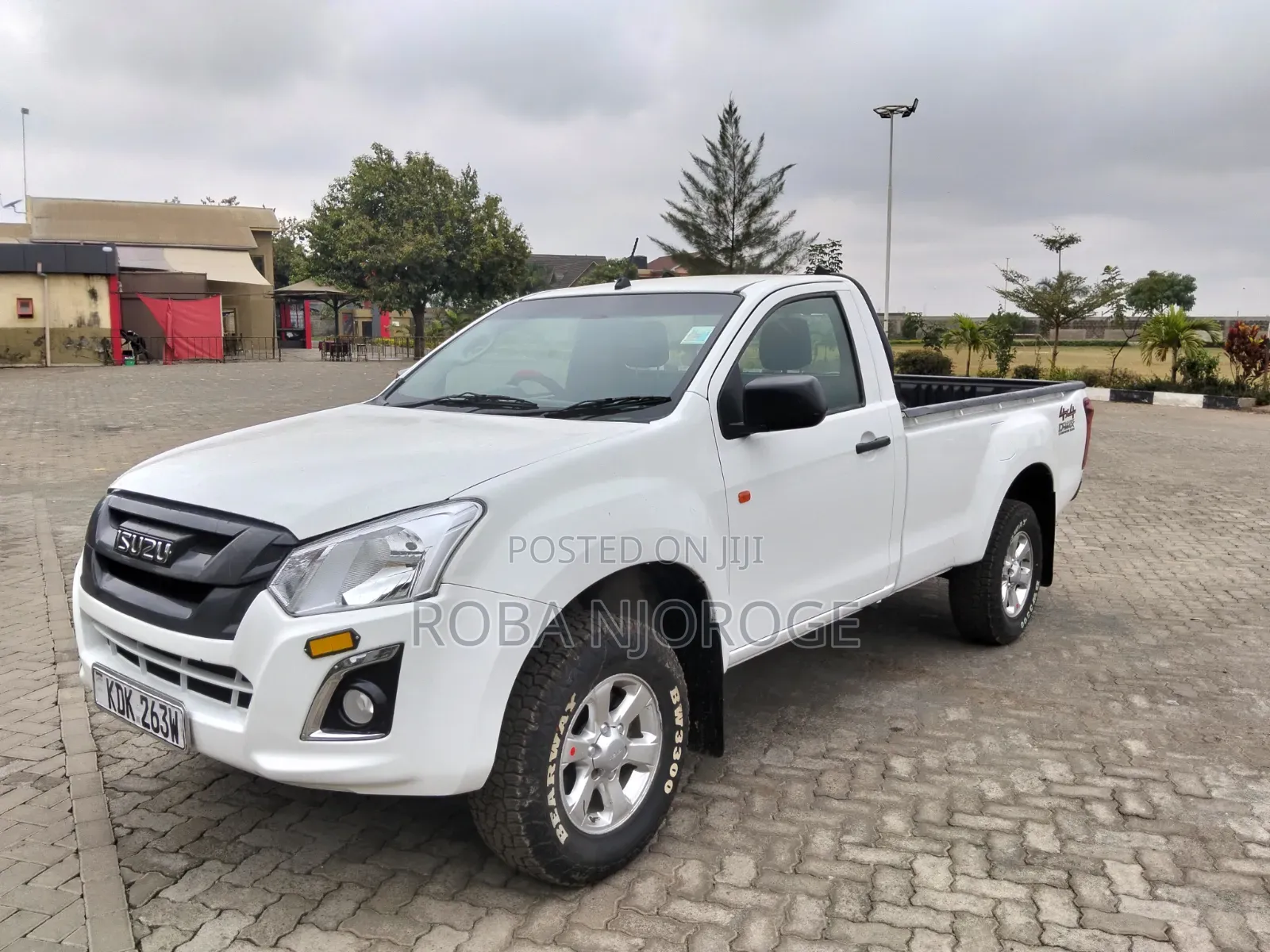 Isuzu D-MAX 2023 Pearl