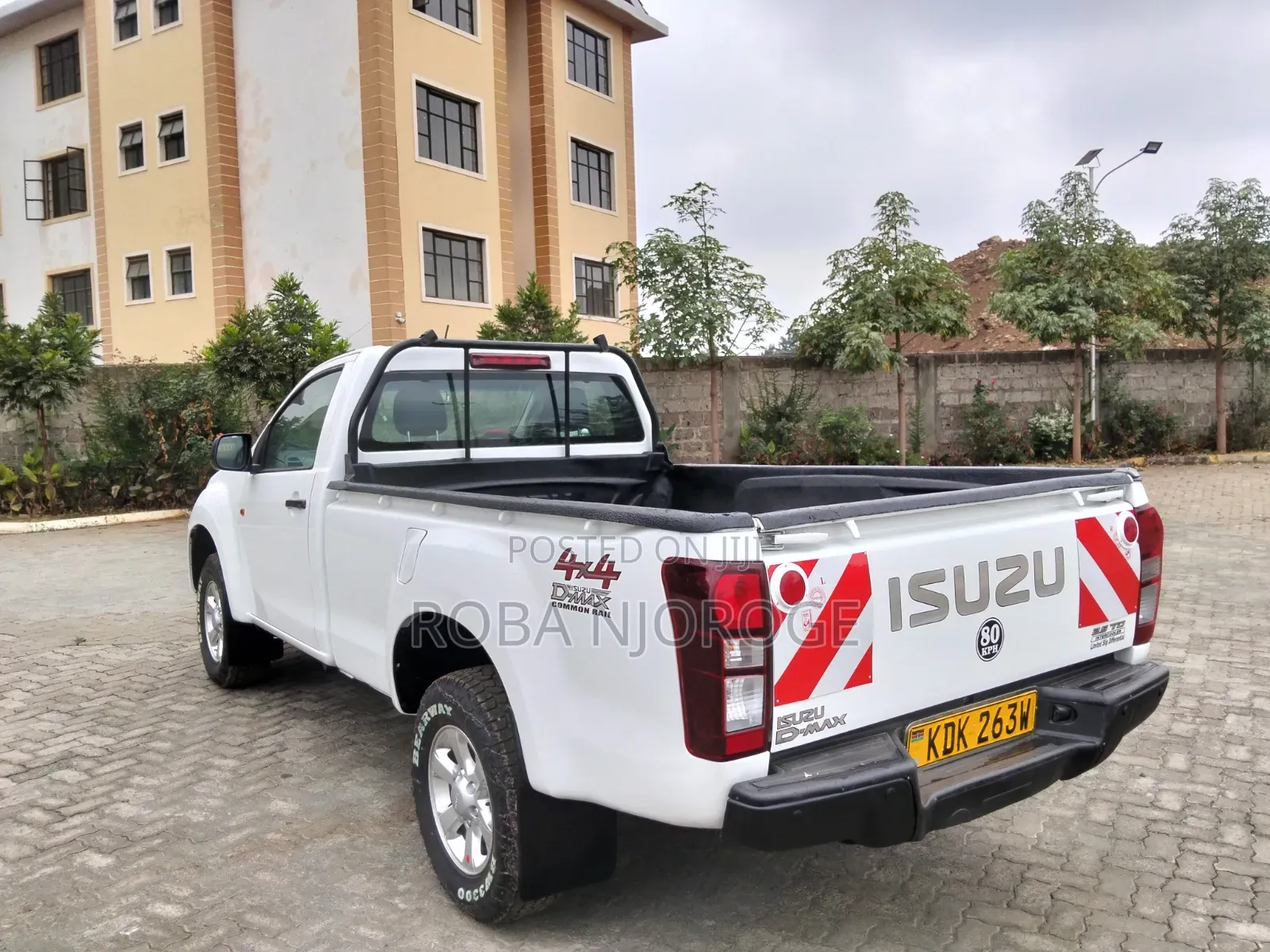 Isuzu D-MAX 2023 Pearl