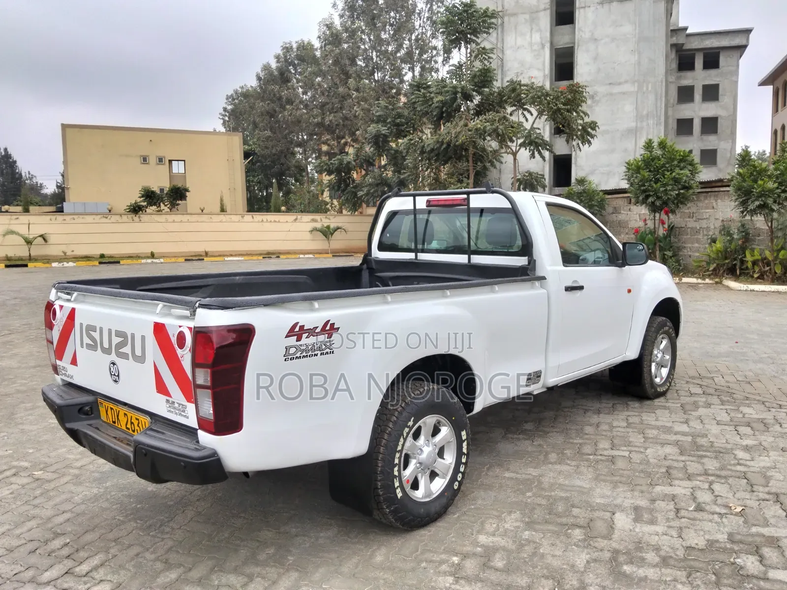 Isuzu D-MAX 2023 Pearl