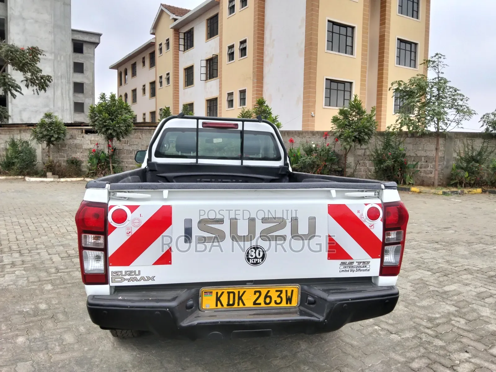 Isuzu D-MAX 2023 Pearl