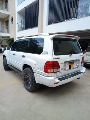 Toyota Land Cruiser 2006 White