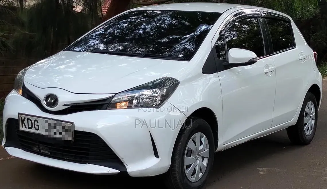 Toyota Vitz 2015
