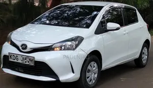 Toyota Vitz 2015