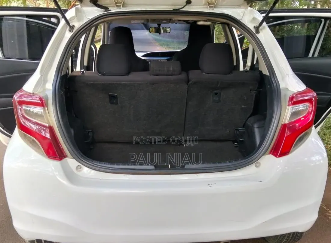 Toyota Vitz 2015