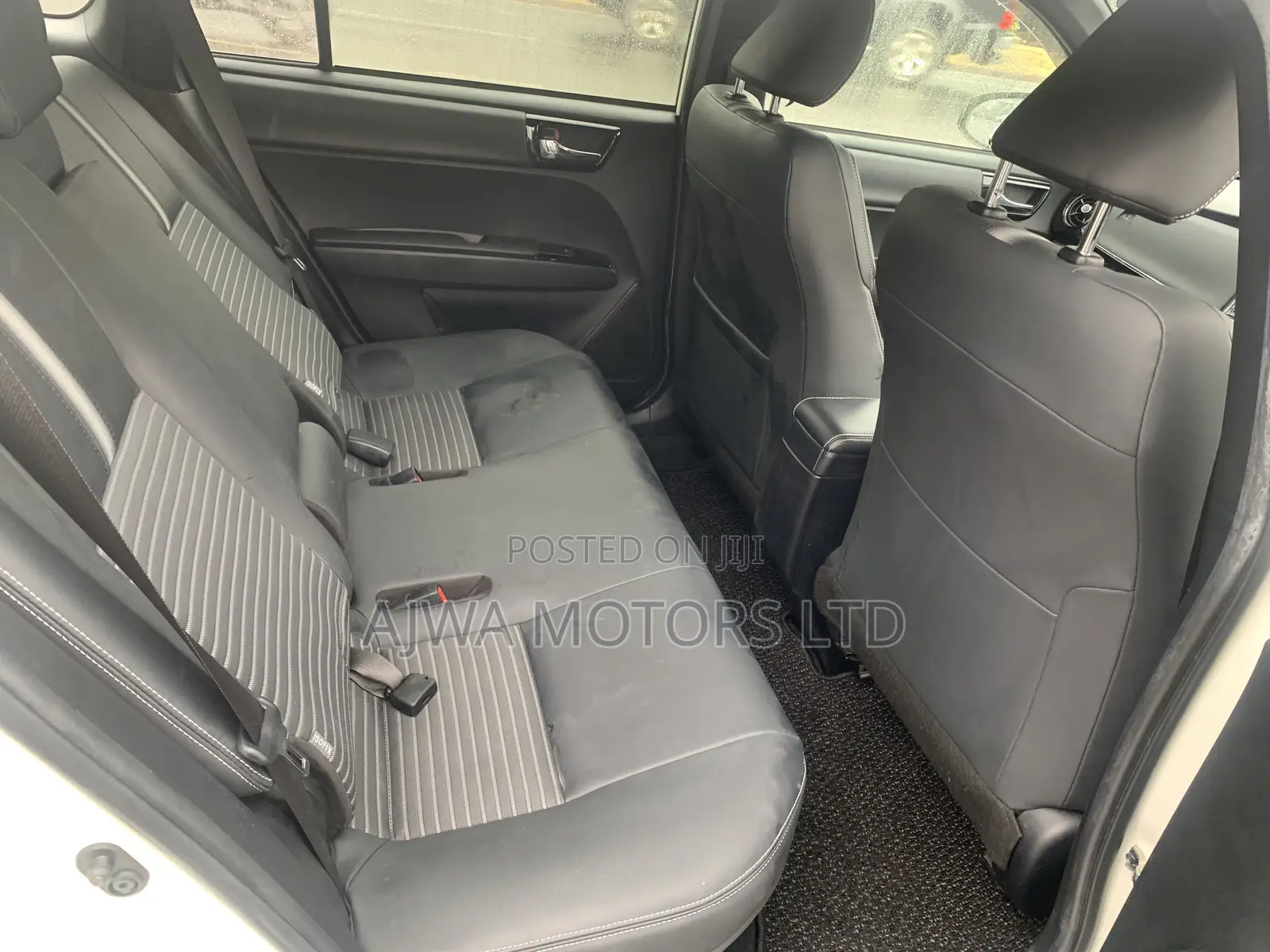 Toyota Corolla Fielder 1.5 Hybrid FWD 2019 White