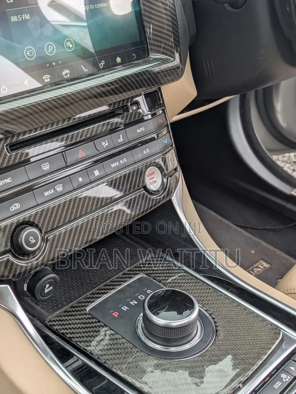 Jaguar XE 2018 Beige