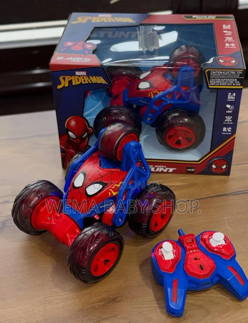 Spider-Man R/C Stunt Car/360° Tumbling Flips/Led/Music